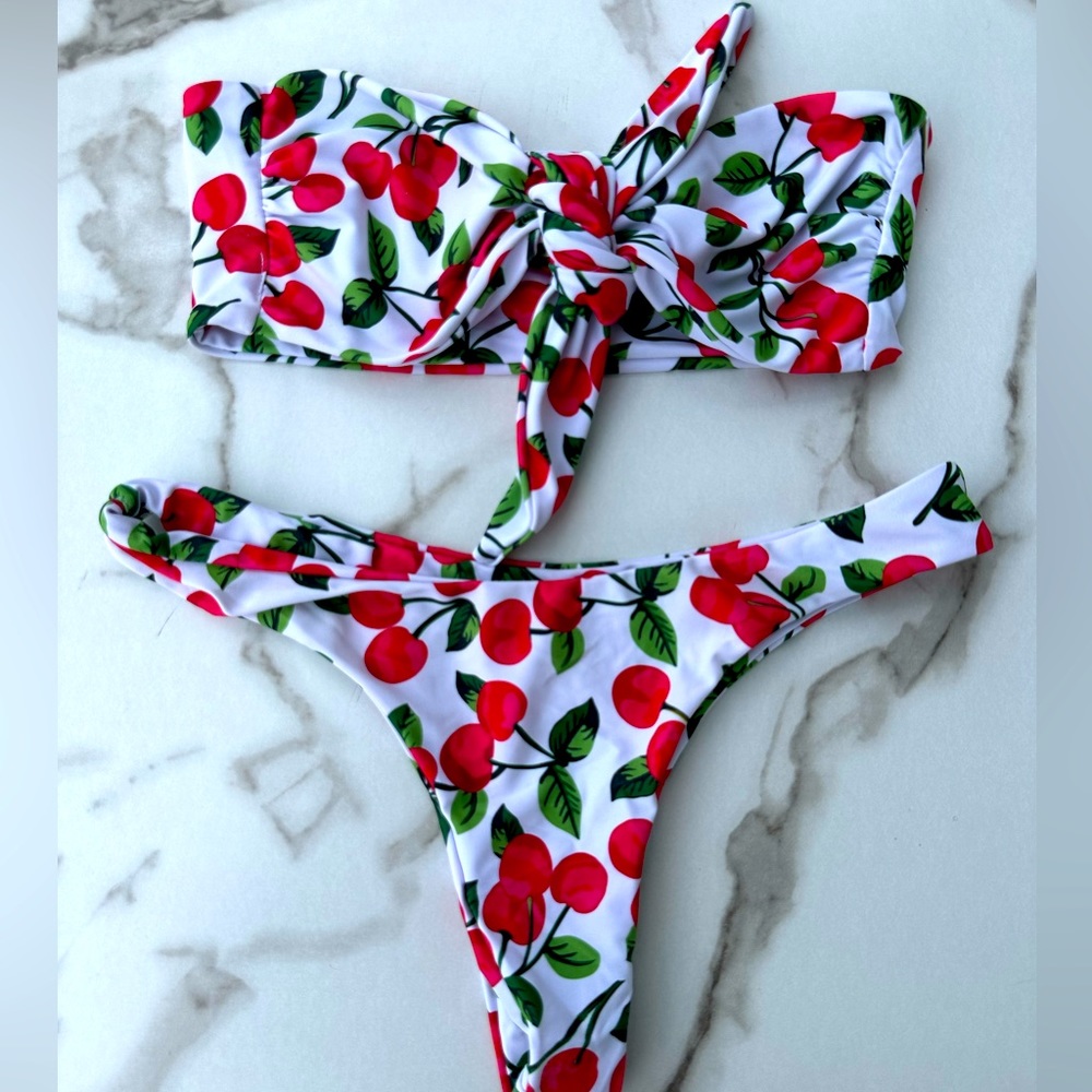Like New Cherry 🍒 Bikini Size Small swimsuit set